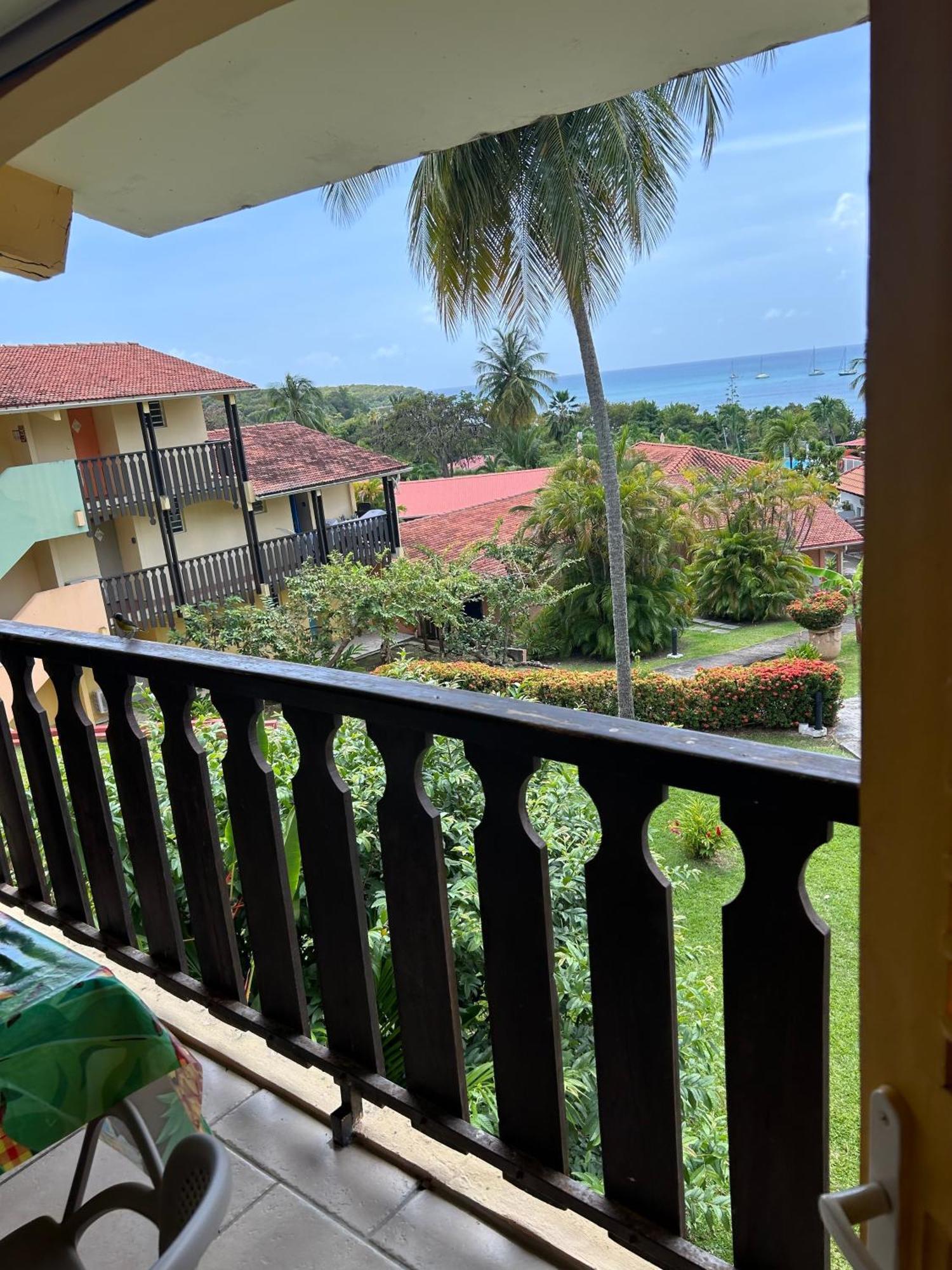 Case Coco A Sainte Anne Avec Wifi Vue Mer Exterior photo